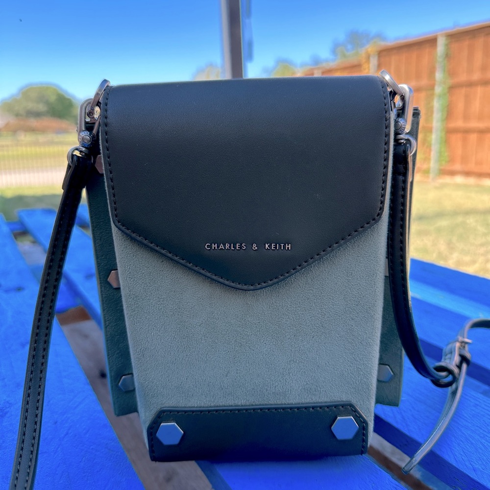 Charles & Keith Xbody bag